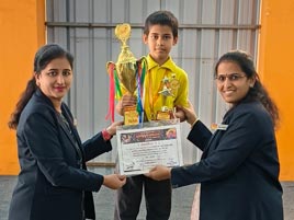 Om Ranshinge has won First Prize in Interschool Table Tennis competition